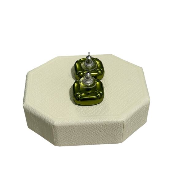 Swarovski Dulcis stud earrings Cushion cut, Green New - Picture 4 of 8